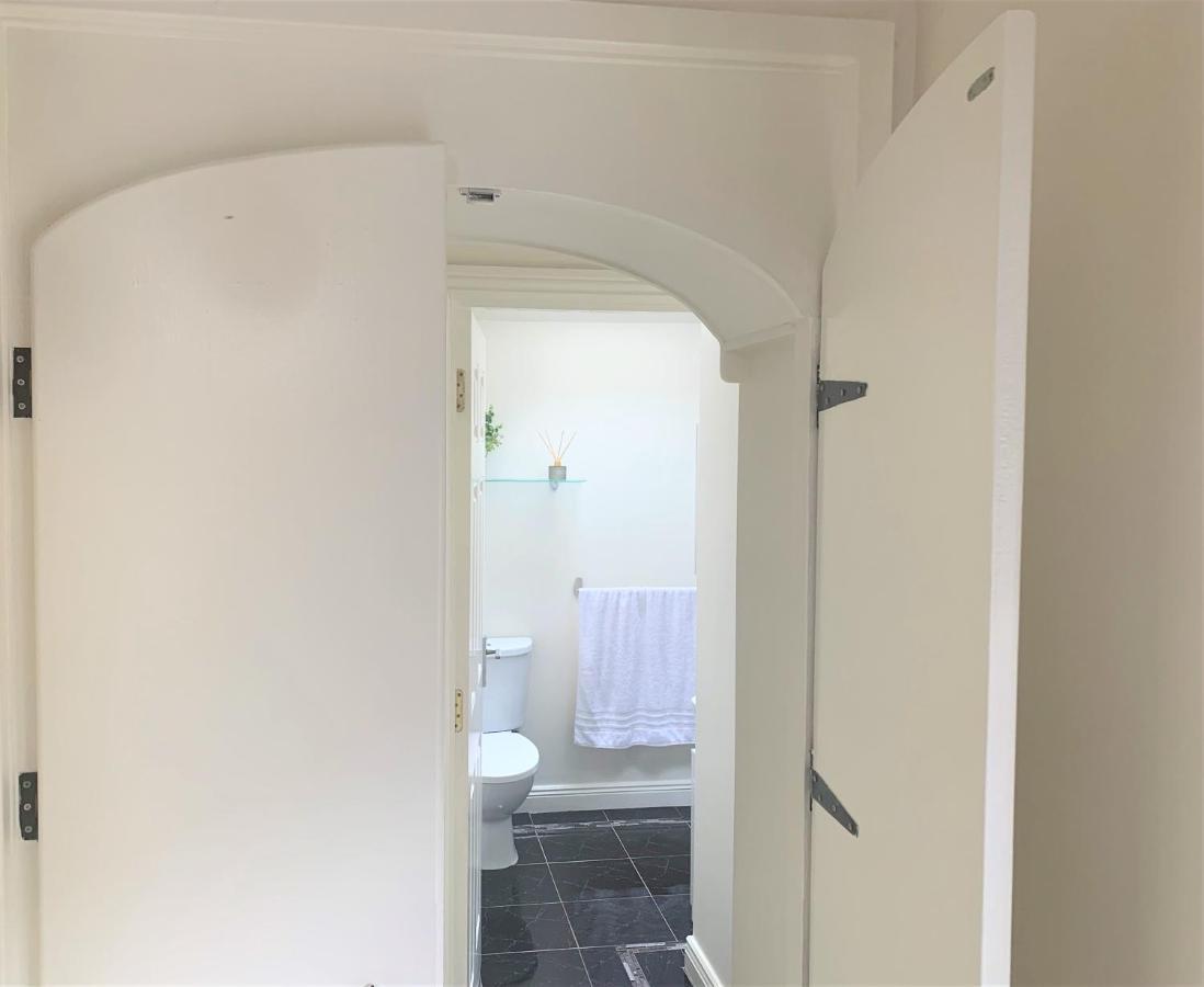 Naas 2 Bedroom Back Garden Escape المظهر الخارجي الصورة